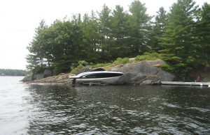 Cliff hanger boat lift