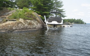 Cliff hanger boat lift